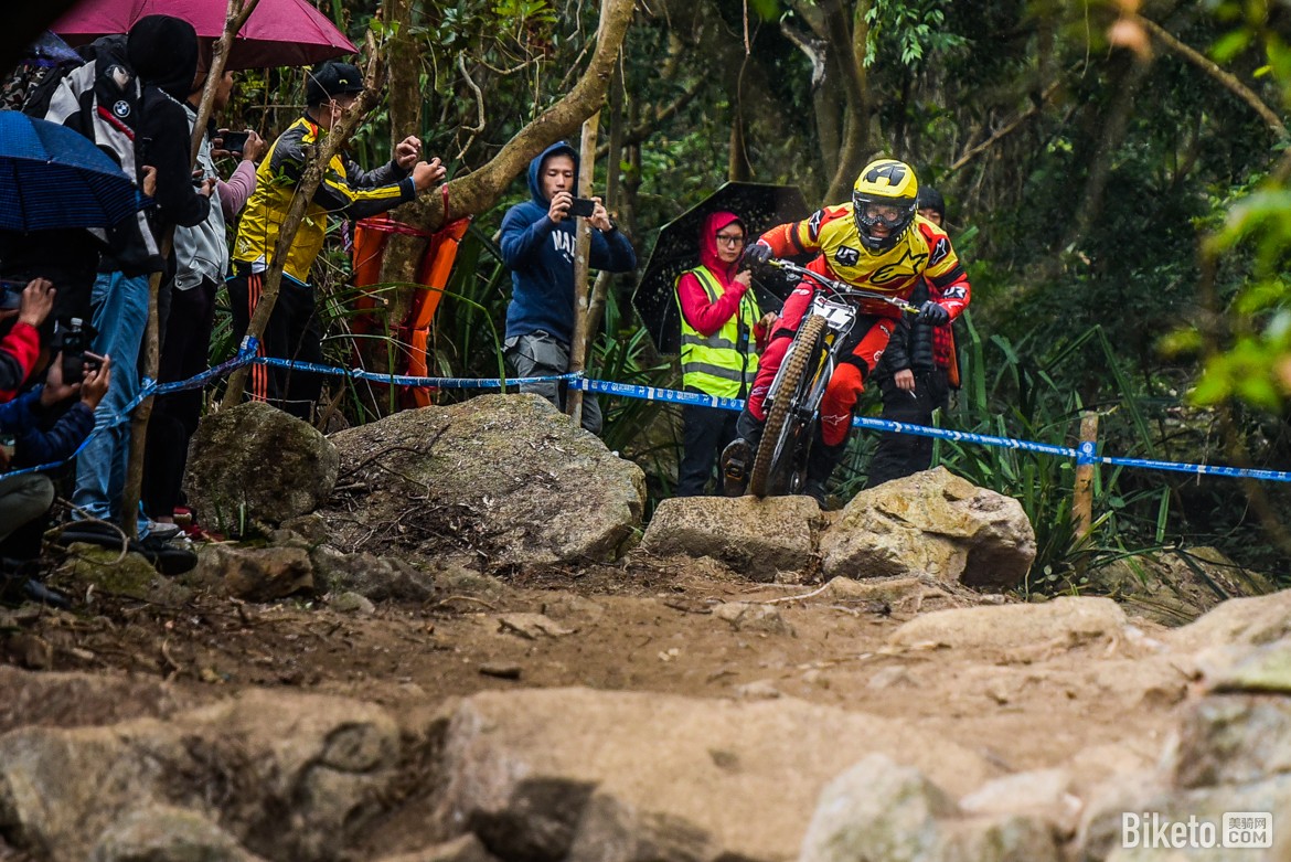 满冠体育网页入口-赛前里尔单刀错失法兰克福窗口期调整名单，这操作让人直呼：风云突变新疆广汇今夜伤情更新的简单介绍