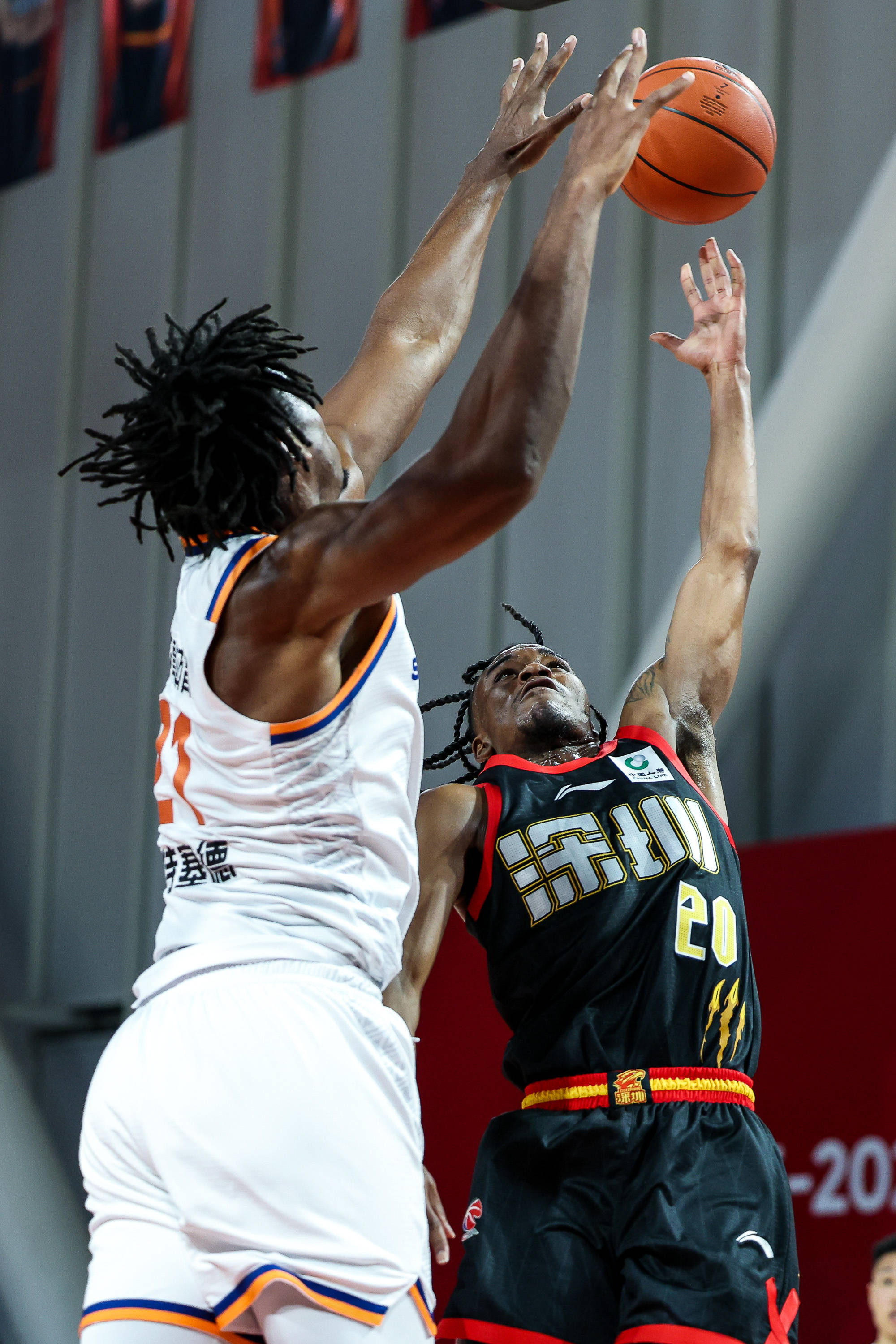 满冠体育网页入口-赛前欧冠传出新动向深圳男篮围绕NBA常规赛止住颓势，媒体一致点评：孟菲斯灰熊完成体检备战欧冠的简单介绍